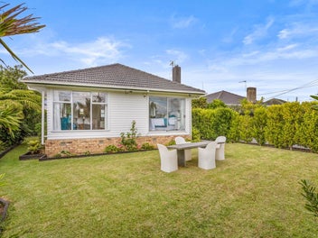 51 Waipani Road, Te Atatu Peninsula, Auckland