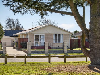 40 Oakley Crescent, Hornby, Christchurch