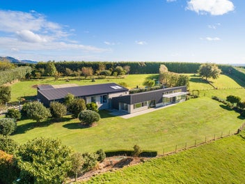 17 Oram Drive, Turitea, Palmerston North