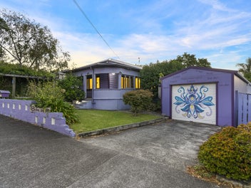 10 School Road, Morningside, Auckland