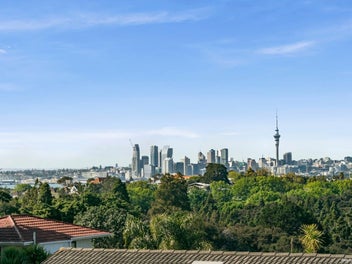35 Raymond Terrace, Northcote, Auckland