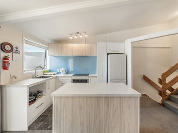 4/23 Collins Avenue, Tawa, Wellington
