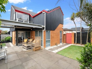 32A St Vincent Avenue, Remuera, Auckland