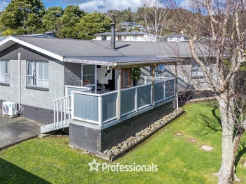 90 Norana Road, Timberlea, Upper Hutt