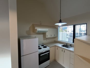 2/988 High Street, Avalon, Lower Hutt