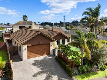 70 Mt Lebanon Crescent, The Gardens, Auckland