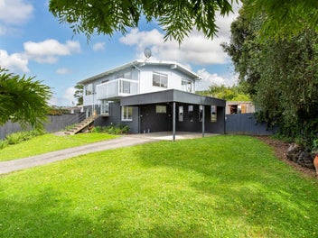 2/29 Sealy Road, Torbay, Auckland