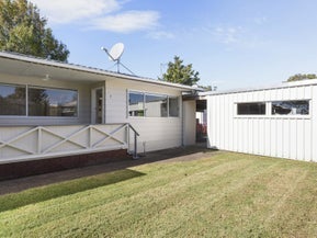 3/11A Bayside Avenue, Te Atatu Peninsula, Auckland