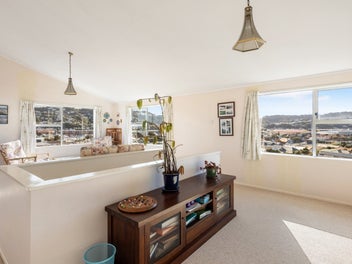 36 Lonsdale Crescent, Rongotai, Wellington