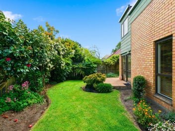 2/4 Gatonby Place, Avonhead, Christchurch