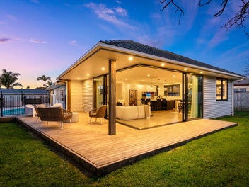3 Shamrock Lane, Te Atatu Peninsula, Auckland