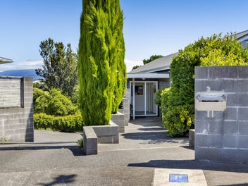 11 Margaret Place, Merrilands, New Plymouth