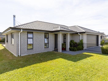 13 Wai Terrace, Wharewaka, Taupo