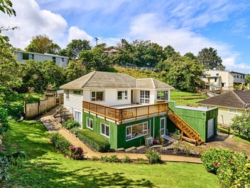55 Chester Road, Tawa, Wellington