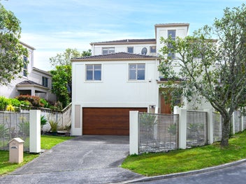 25 Belle Verde Drive, Sunnynook, Auckland