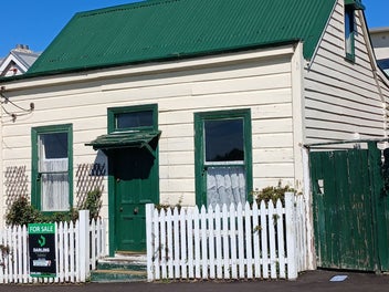 35 Meadow Street, Mornington, Dunedin