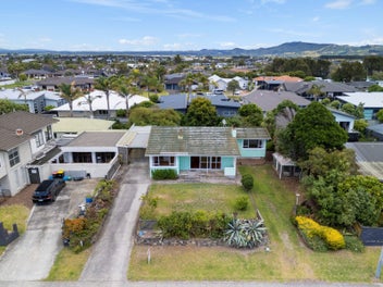 1130 Papamoa Beach Road, Papamoa Beach, Papamoa