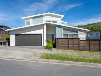 10 Crompton Avenue, Churton Park, Wellington