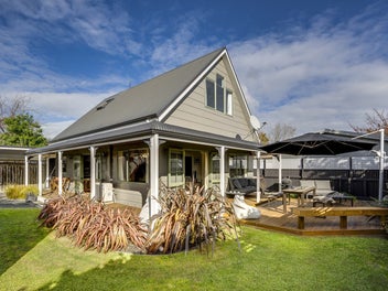 205B Grove Road, Mayfair, Hastings