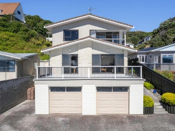 168 St Andrews Road, Plimmerton, Porirua