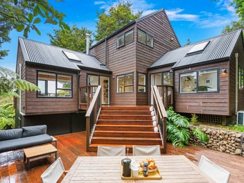 189 Shaw Road, Oratia, Auckland