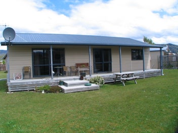 54 Hunter Place, Manapouri, Manapouri