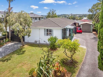 1/10 Frank Evans Place, Henderson, Auckland