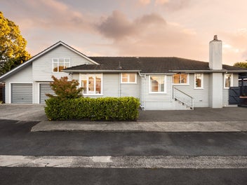 6 Milburn Lane, Hillcrest, Hamilton