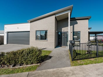 36 Ridgedale Crescent, Flagstaff, Hamilton