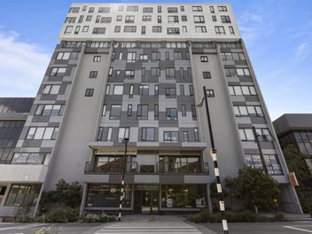 608/17 Putney Way, Manukau, Auckland