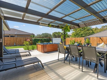 35 Cabeleigh Drive, Helensville, Helensville