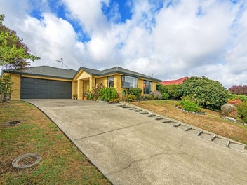 38 Logan Way, Kelvin Grove, Palmerston North