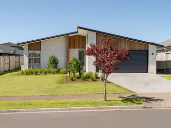 17 Puhirake Crescent, Pyes Pa, Tauranga