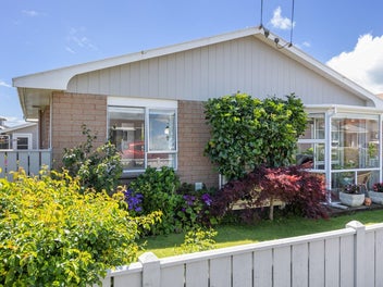 1/6 Webster Street, Westown, New Plymouth