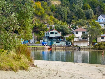 8 Waiwera Road, Waiwera, Orewa