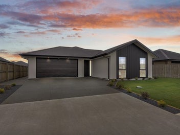 5 Stackwood Avenue, Woodend, Woodend