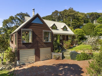 24 Garden Place, Glenleith, Dunedin