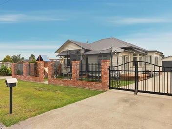 15 Hall Road, Paengaroa, Te Puke