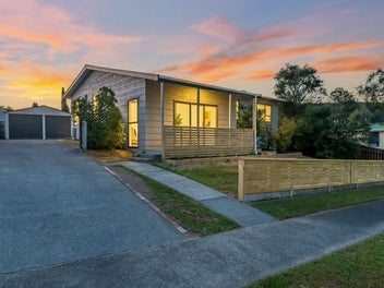 104 Gemstone Drive, Birchville, Upper Hutt
