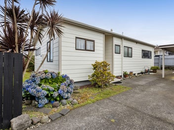 1/4 Naumai Place, Spotswood, New Plymouth