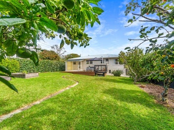 39 Mahara Avenue, Birkenhead, Auckland