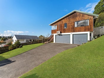 10 Camilla Grove, Totara Vale, Auckland