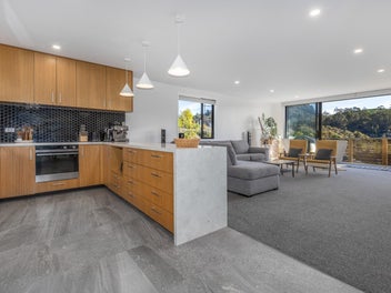 27 Holystone Road, Whitby, Porirua