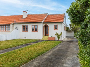 21 Robert Street, Marton