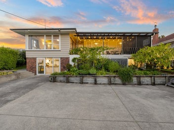 14 Sherwood Avenue, Te Atatu South, Auckland