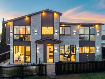 52 Hutchinsons Road, Bucklands Beach, Auckland