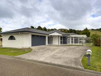 3 Lowndes Place, Taradale, Napier