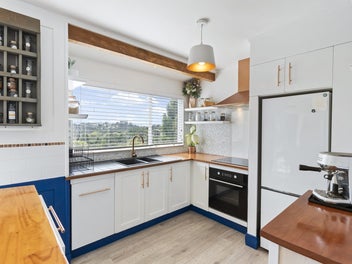 2/57 Verran Road, Birkenhead, Auckland