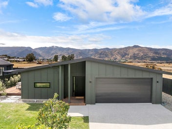 9 Swan Street, Lake Hawea, Lake Hāwea