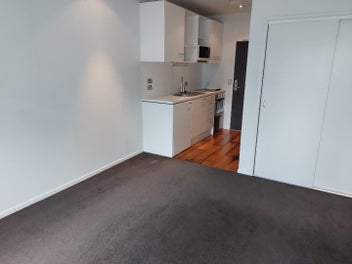 4J/16 Gore Street, Auckland Central, Auckland